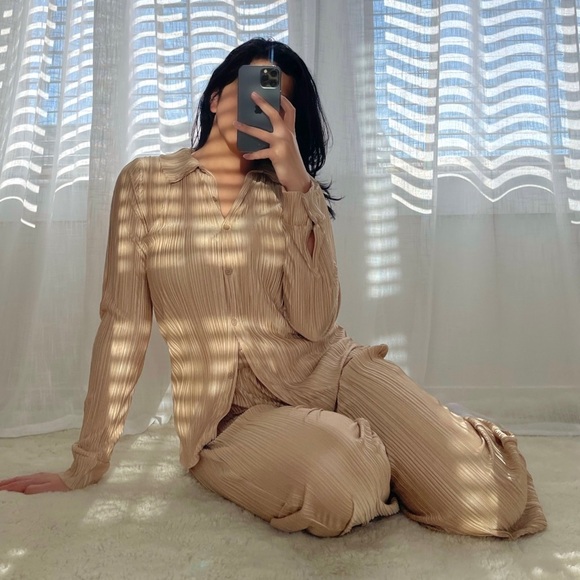 Modest Golden Two Piece Set of Shirt and Pants - Picture 1 of 4